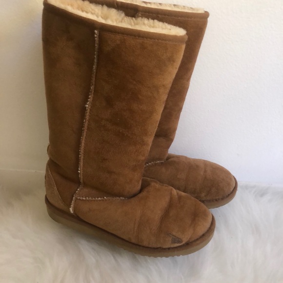 UGG Women's Classic II Tall Boots Beige 6 - Picture 2 of 3